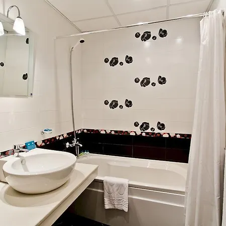 Blue Pearl Hotel