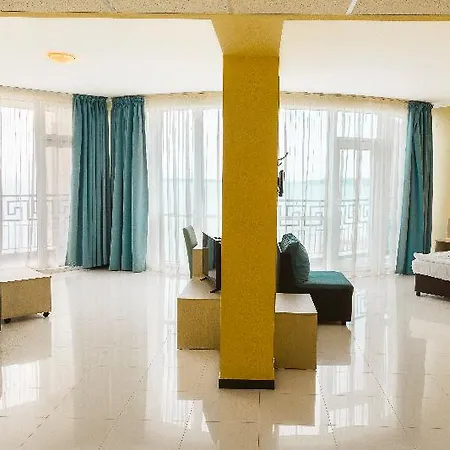 Blue Pearl Hotel 4*