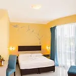 Blue Pearl Hotel 4*
